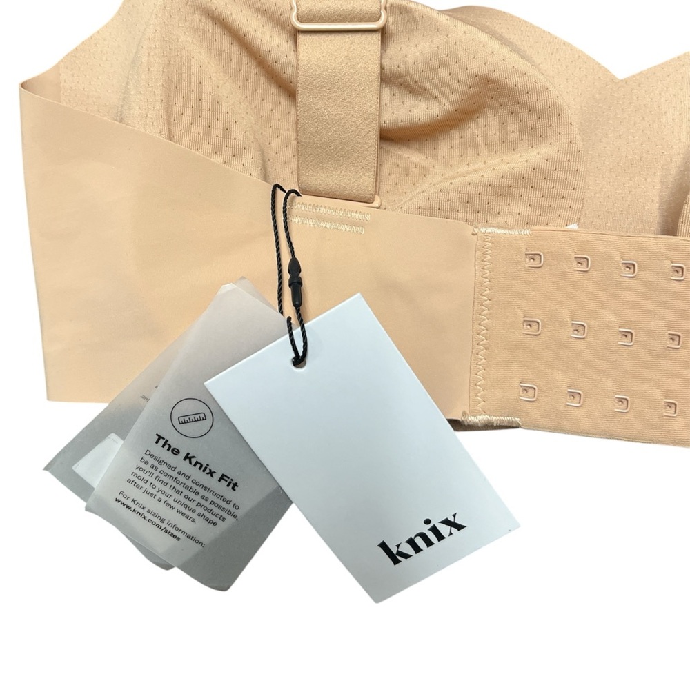 Knix Beige Padded V-Neck Revolution Bra - Picture 3 of 4